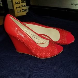 Wedge heels